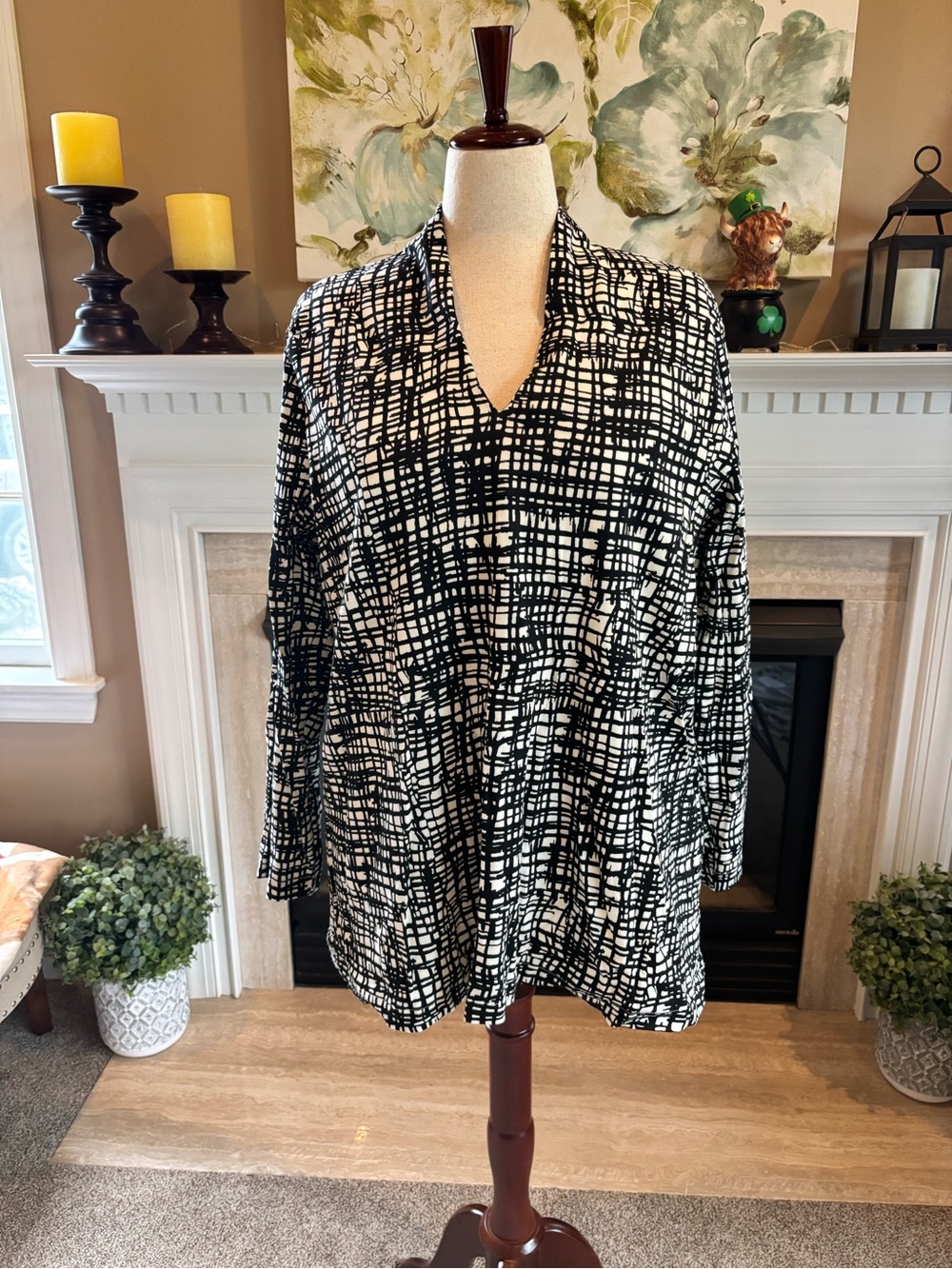 *NEW* CHICO’s Knit Top Polished CrissCross Pattern - Size 4 (US XXL)